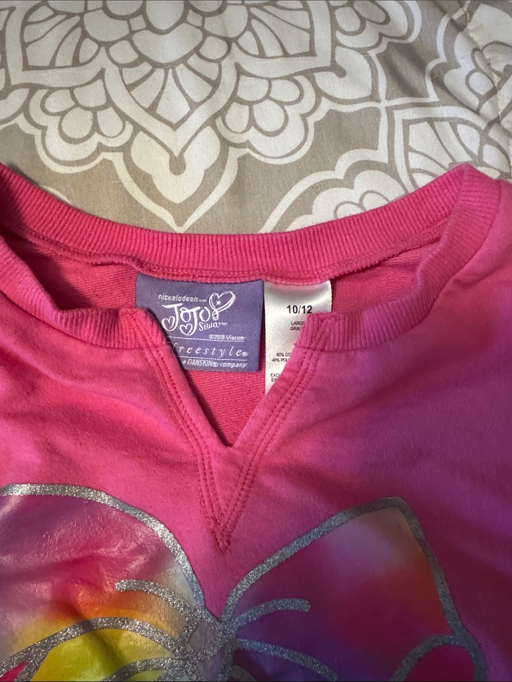 JoJo Siwa Girl’s Hot Pink Sweatshirt with Rainbow Bow Graphic Size 10/12 - Picture 2 of 6